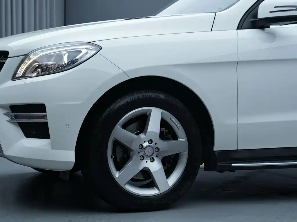Mercedes-Benz M-Class — миниатюра 4