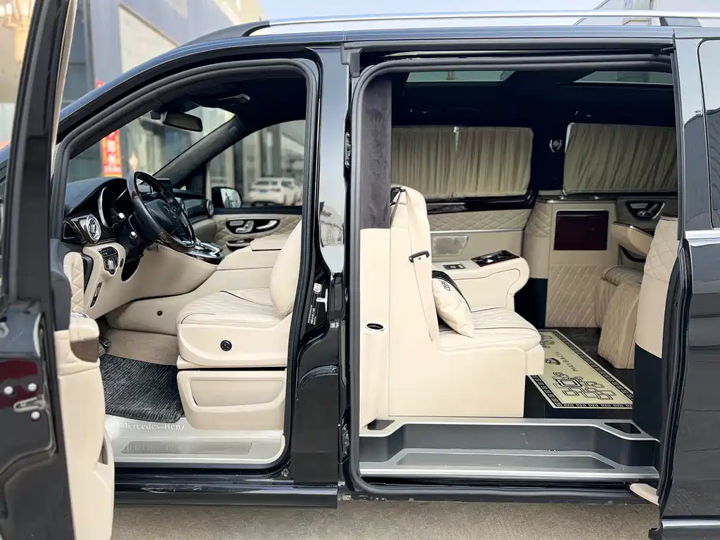 MERCEDES-BENZ V CLASS