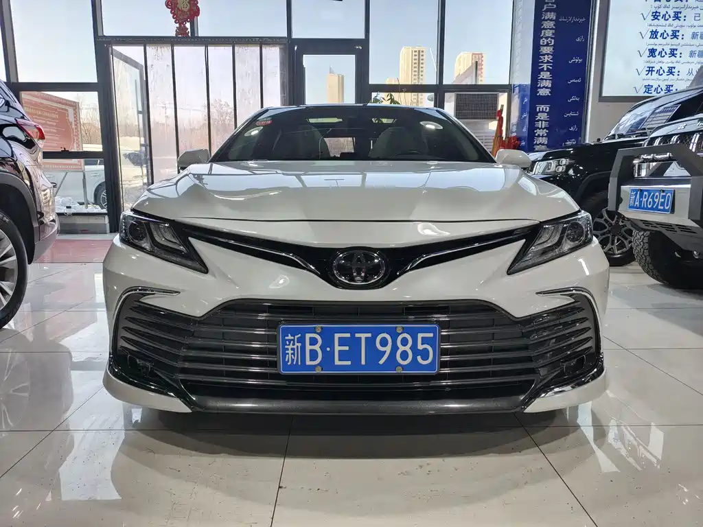 TOYOTA CAMRY