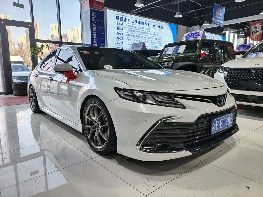 TOYOTA CAMRY