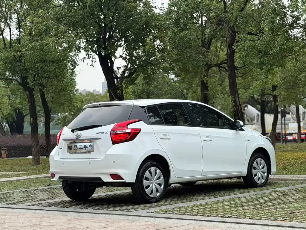 Toyota Yaris L — миниатюра 17