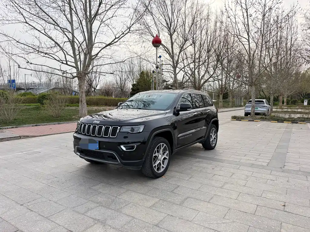 Jeep Grand Cherokee (Import) 2020