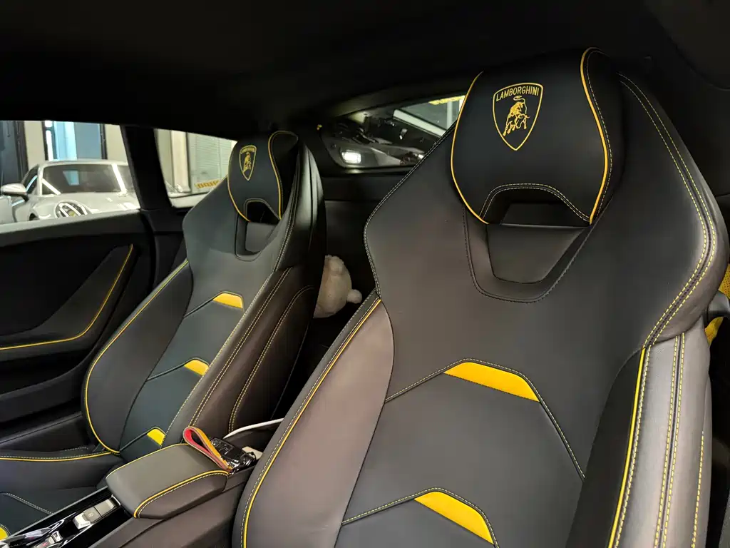LAMBORGHINI HURACÁN