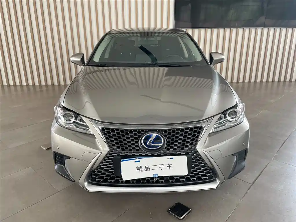 Lexus CT — миниатюра 2