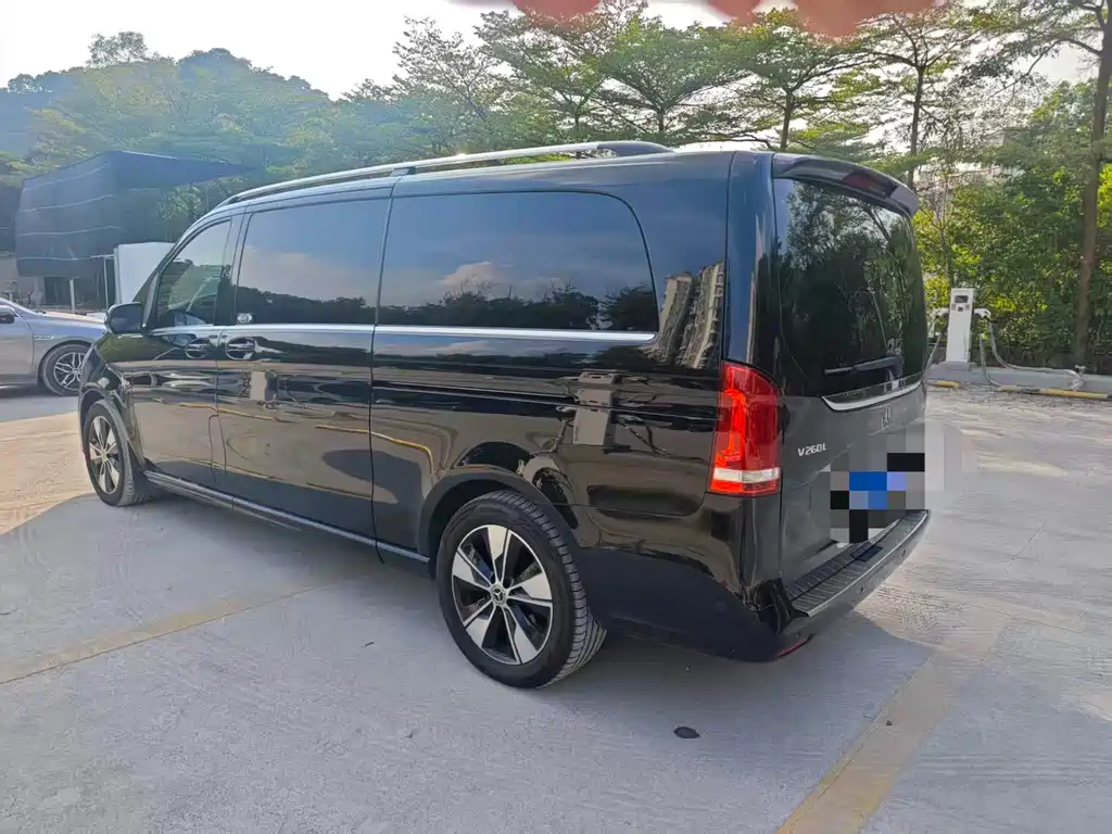 Mercedes-Benz V-Class — миниатюра 7