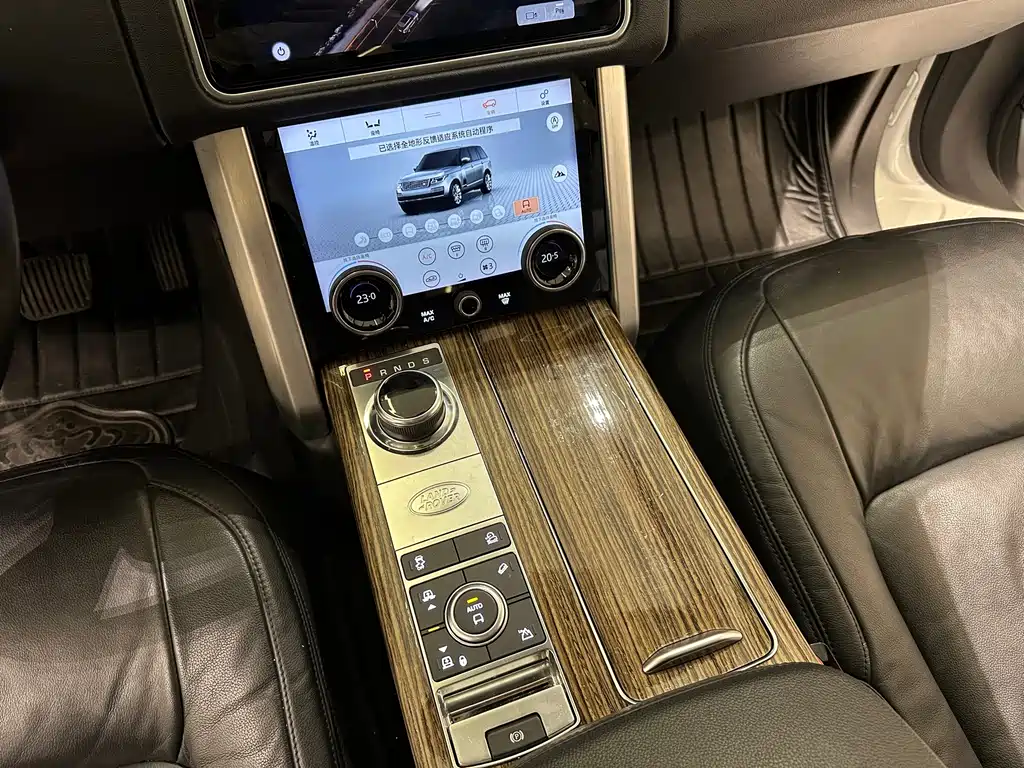 Land Rover Range Rover — миниатюра 20