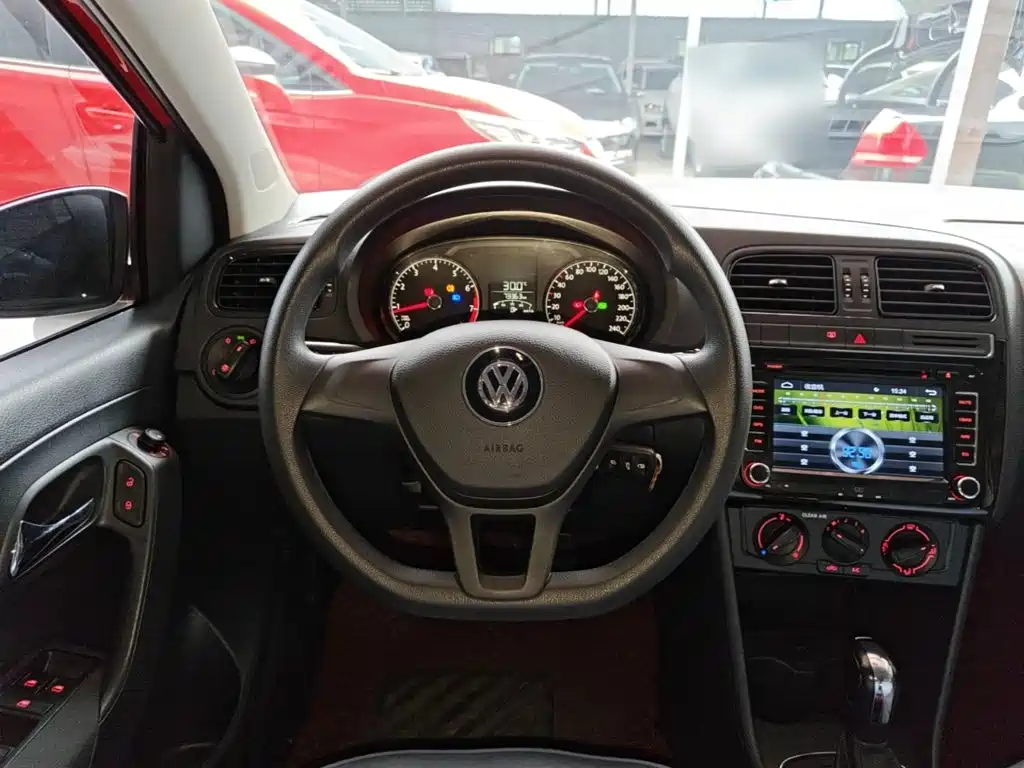 Volkswagen Polo — миниатюра 7