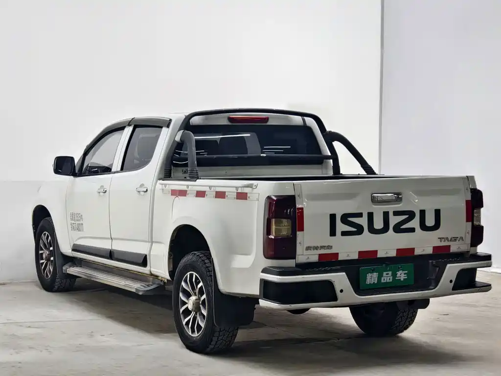 Isuzu TAGA Daga — миниатюра 6