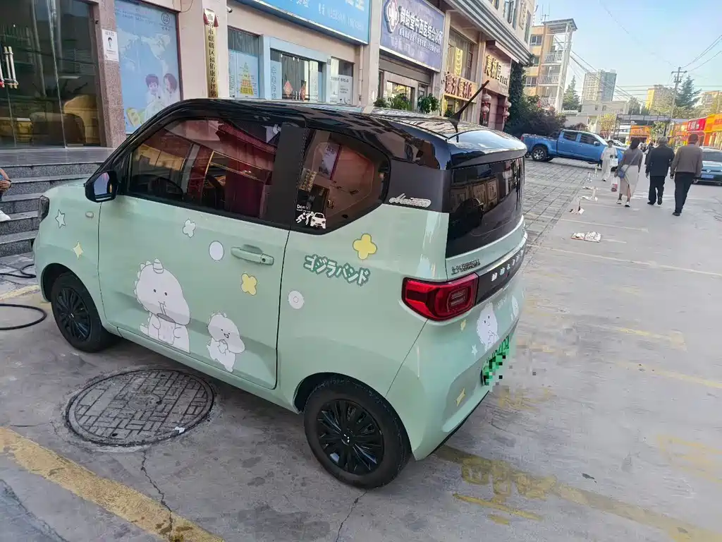 Wuling MINIEV — миниатюра 3