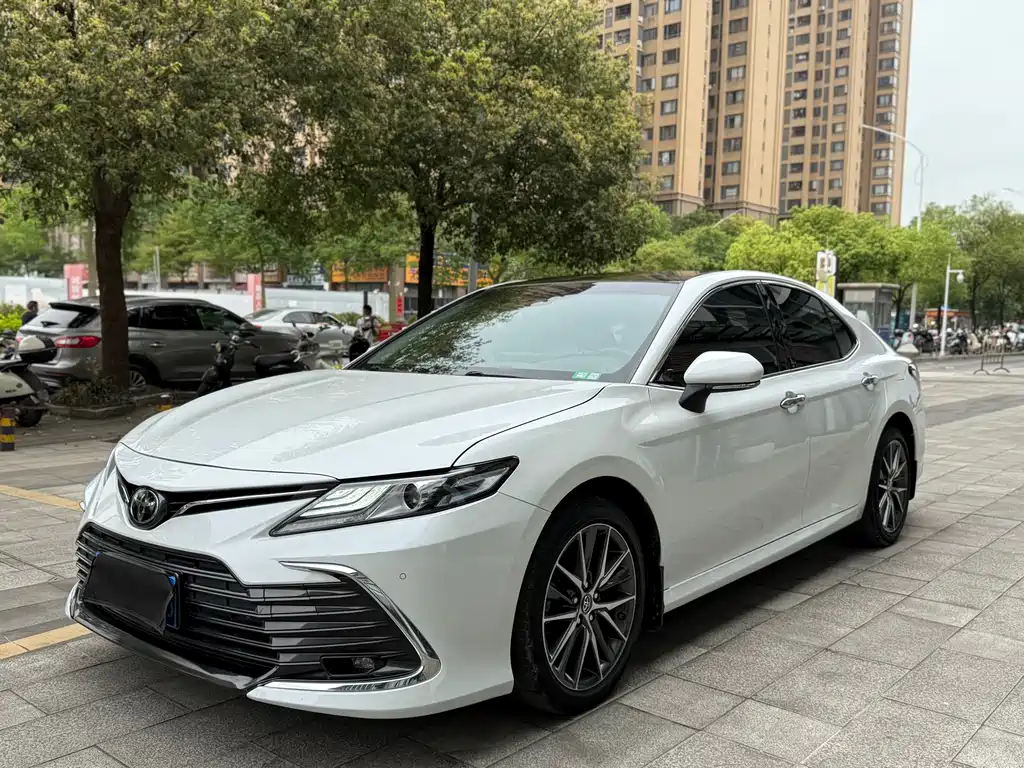 Toyota Camry 2021