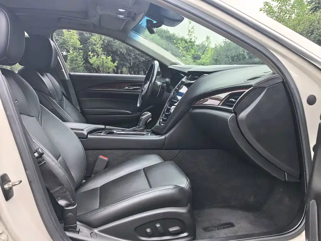 Cadillac CTS — миниатюра 13