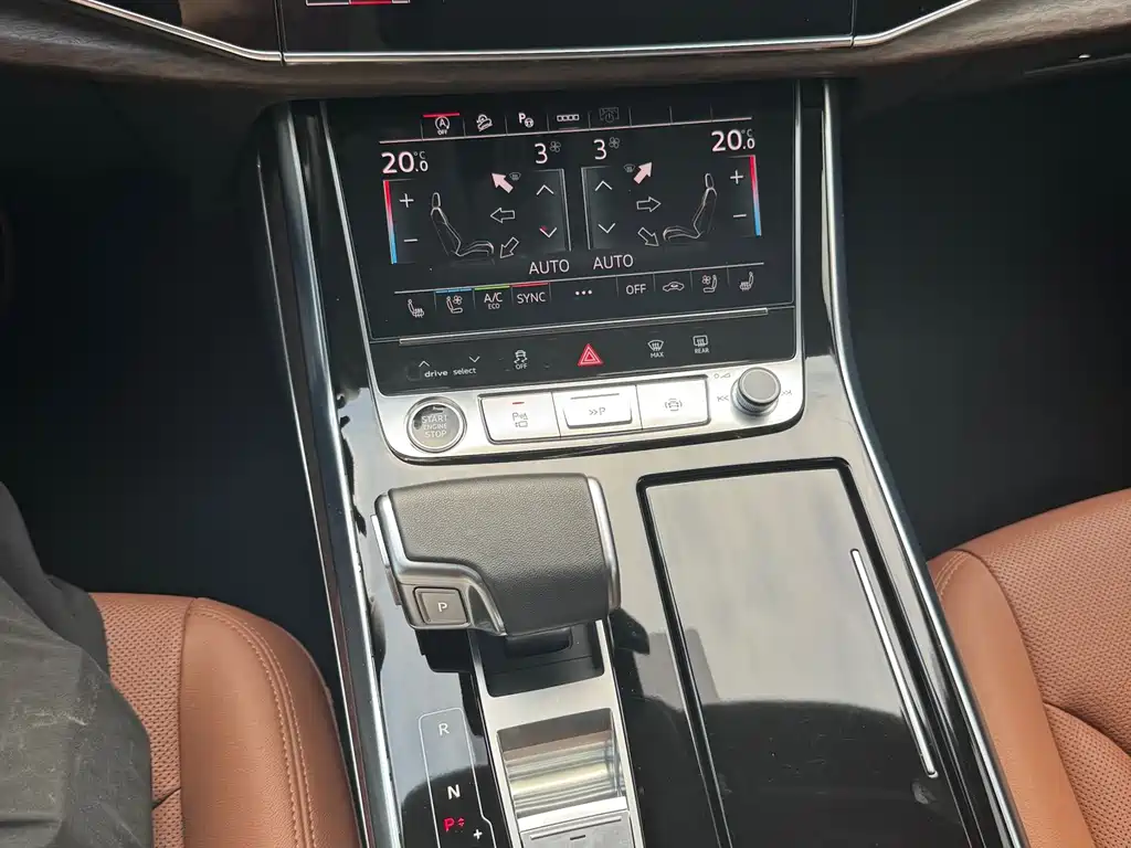 Audi Q7 2023 55 TFSI quattro S line Sport