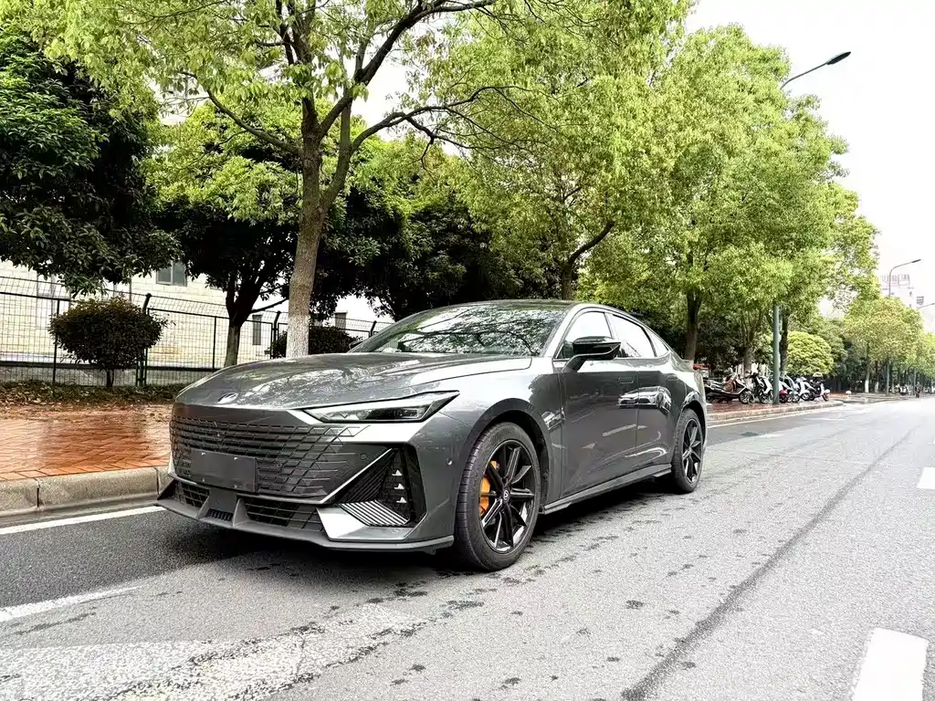 Changan UNI-V 2022