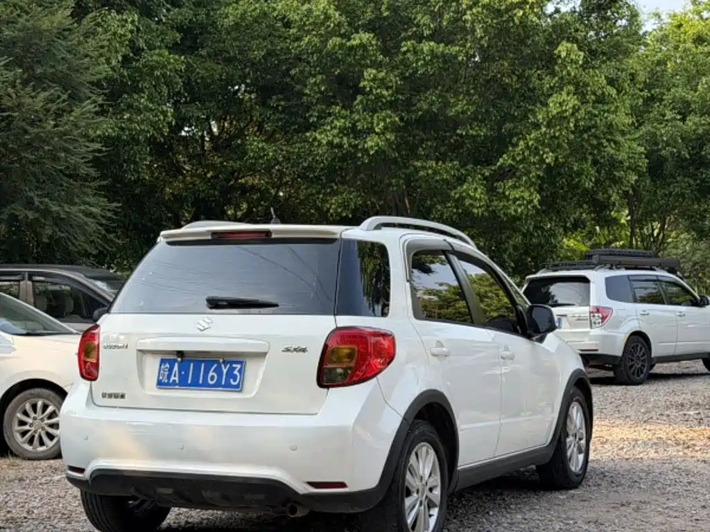 Suzuki SX4 — миниатюра 5
