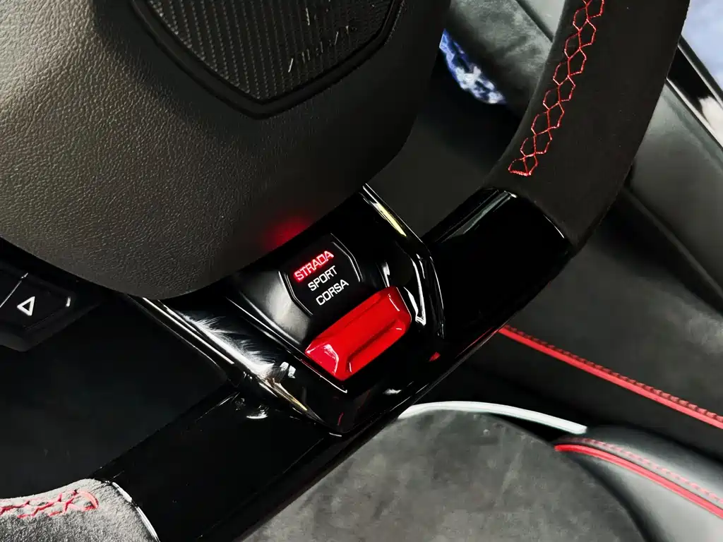 LAMBORGHINI HURACÁN