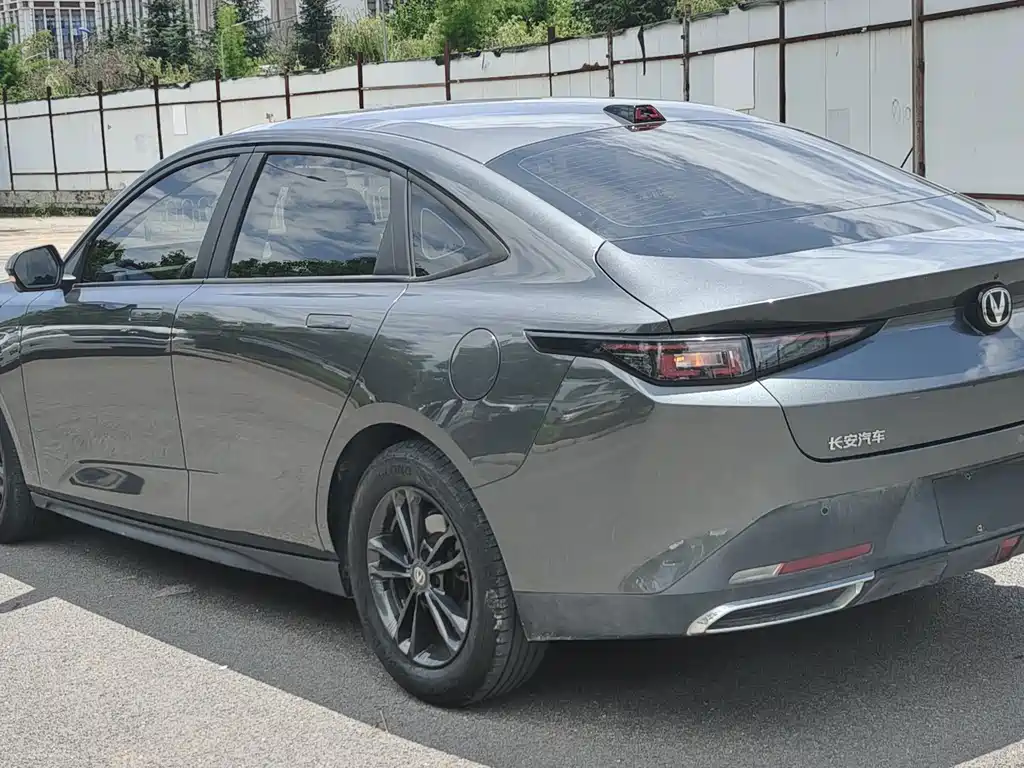 Changan Yida — миниатюра 8