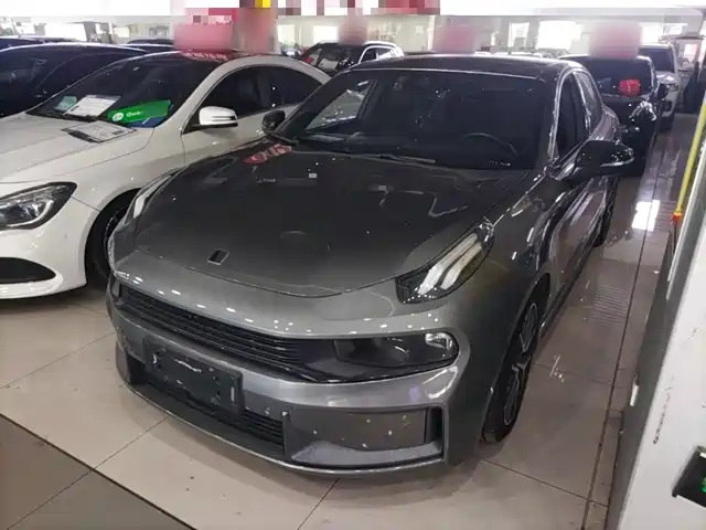 2021 Lynk & Co 03