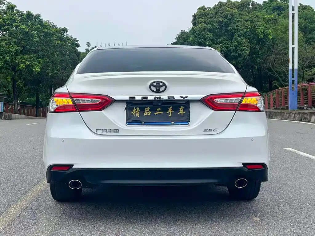 Toyota Camry 2019 2.5G Luxury V