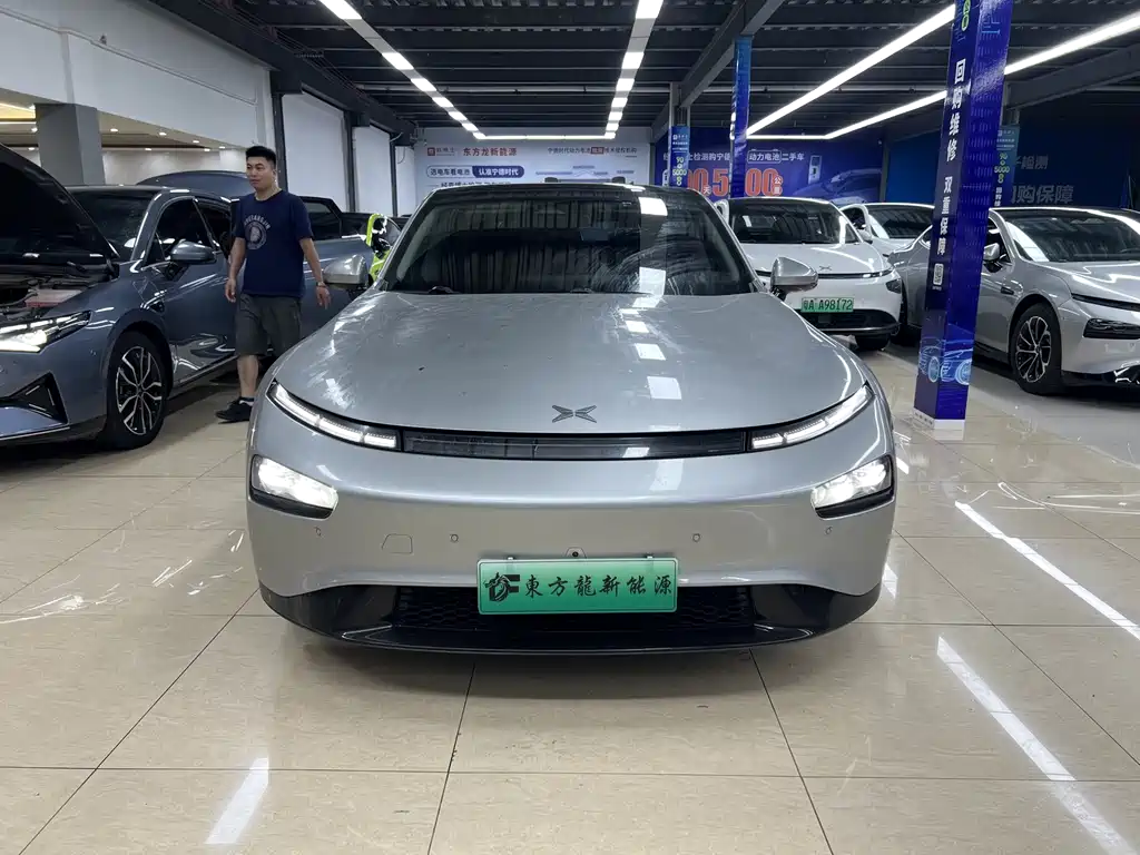 2021 Xpeng P7 - zdjęcie 1 z 14