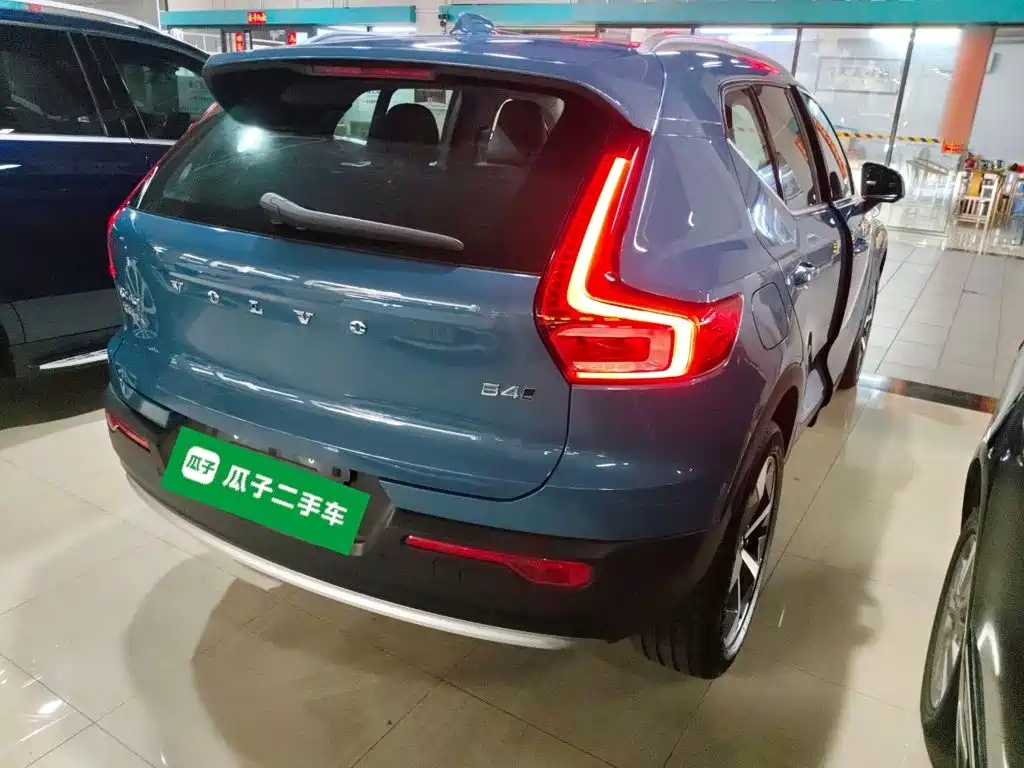Volvo XC40 2024 B4 Luxury