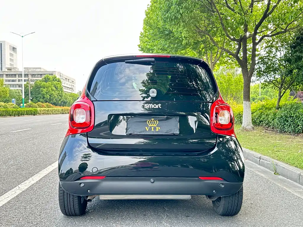 Smart fortwo 2018 0.9T 66 V
