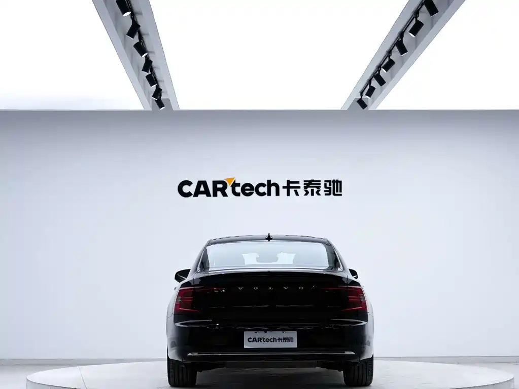 Volvo S90 2023 B5 Luxury