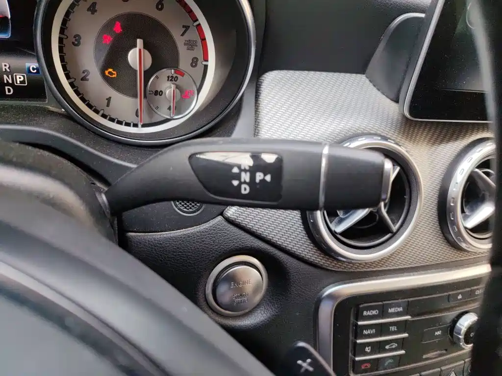 Mercedes-Benz GLA — миниатюра 10