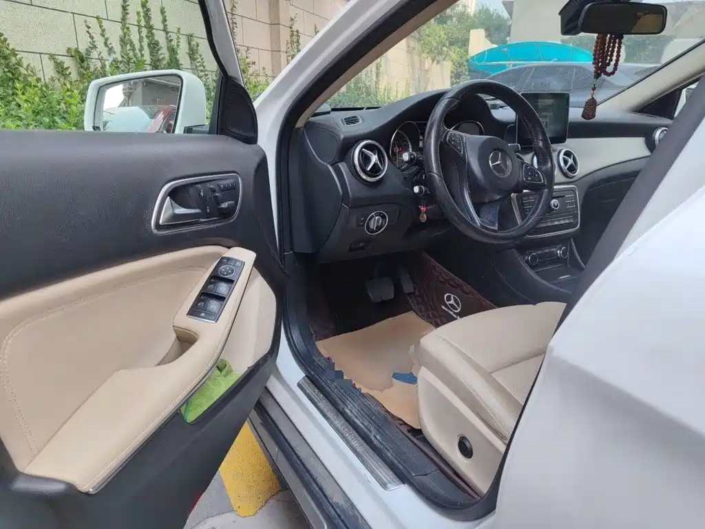 Mercedes-Benz GLA — миниатюра 12