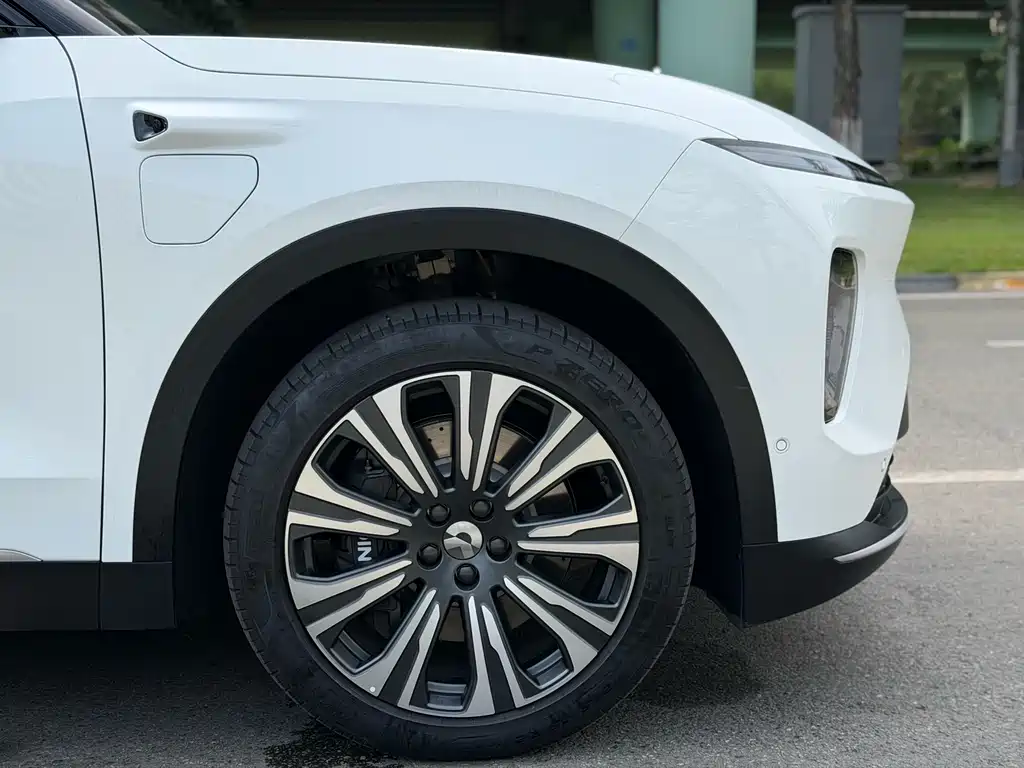 NIO ES8 2024 75kWh