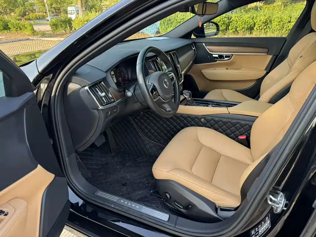 Volvo S90 2020 T5 Luxury