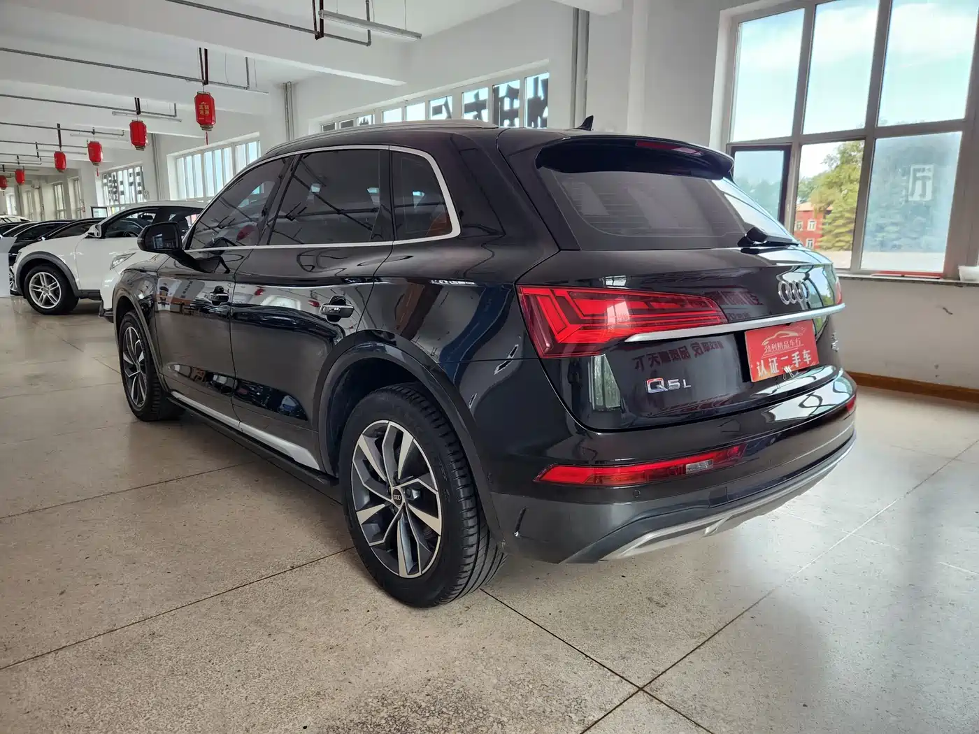 Audi Q5L 2022 Черный из Китая