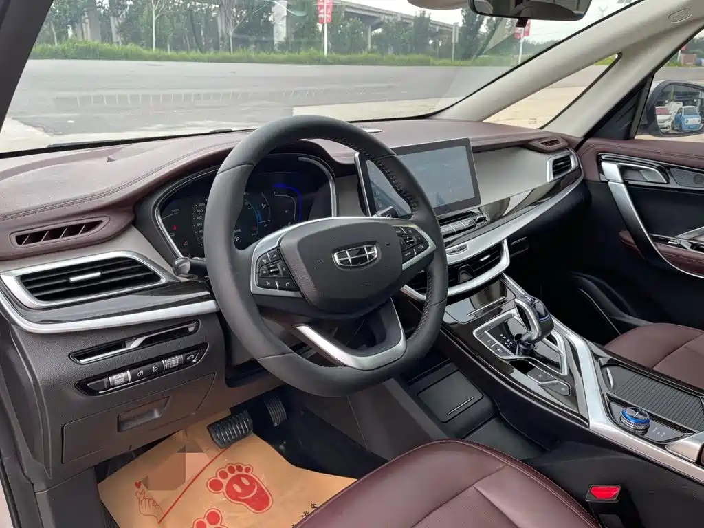 Geely Jia Ji New Energy — миниатюра 19