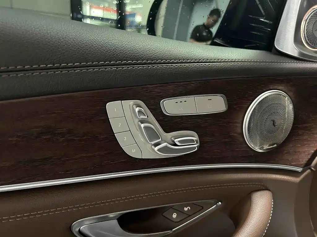 Mercedes-Benz E-Class E 2023 E 300 L Fashion