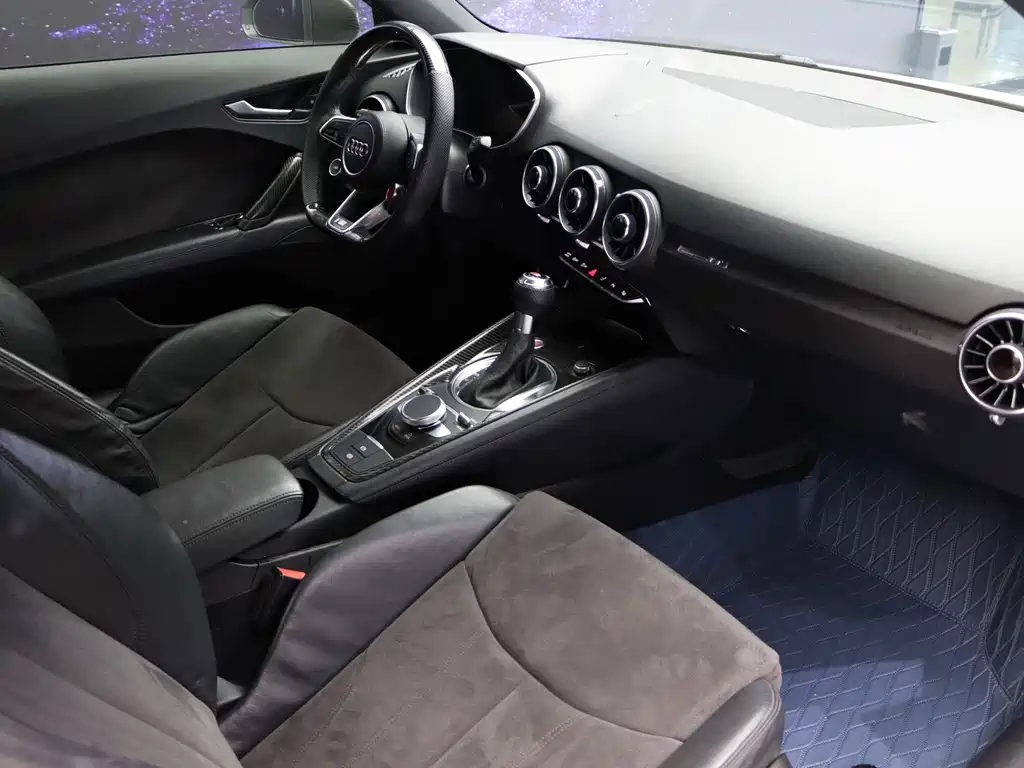 Audi TT — миниатюра 12