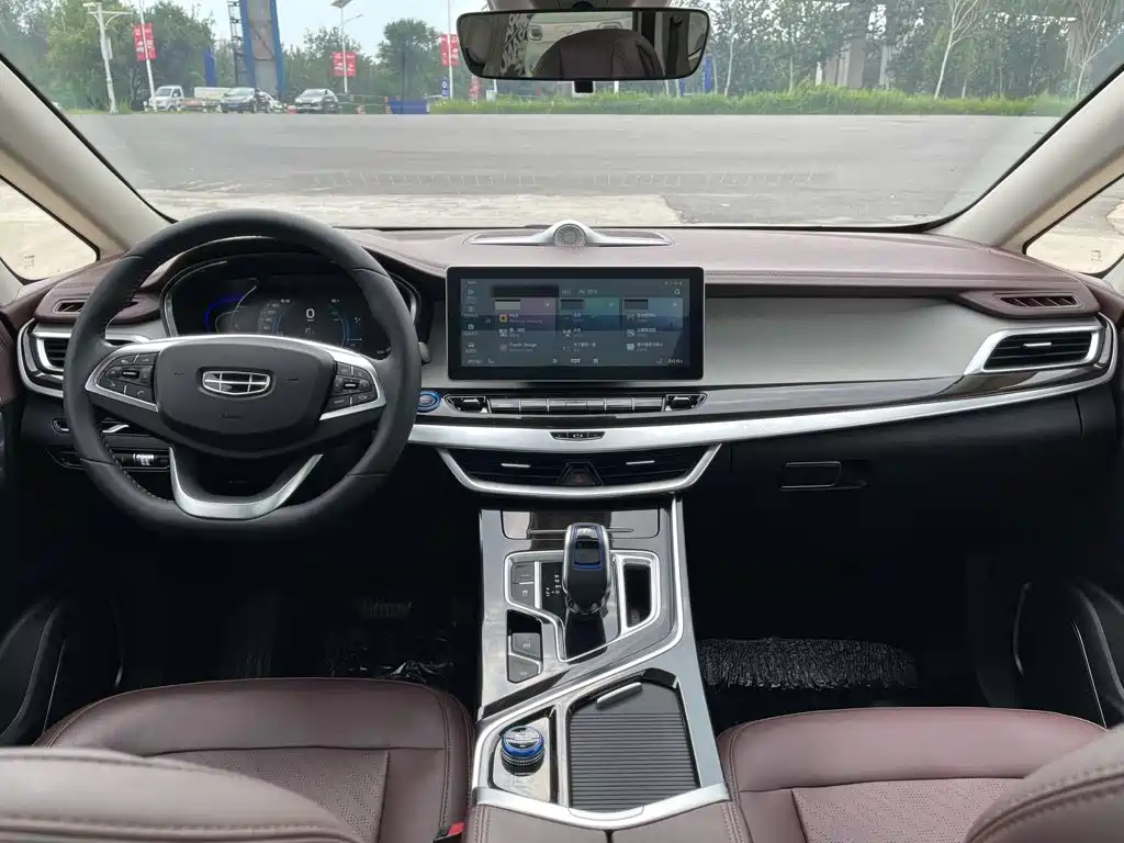 Geely Jia Ji New Energy — миниатюра 10