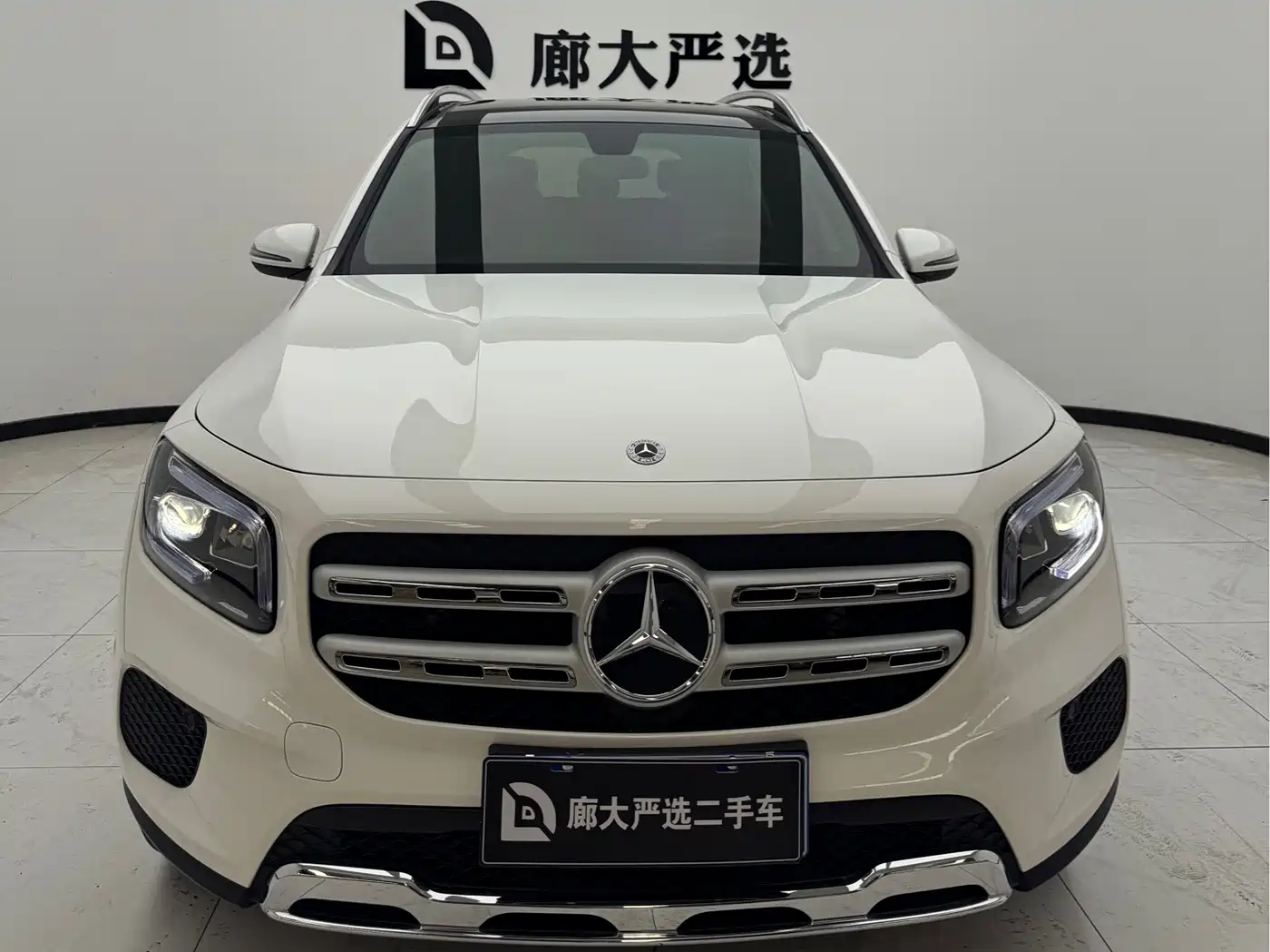 Mercedes-Benz GLB 2023 Белый из Китая, фото 2
