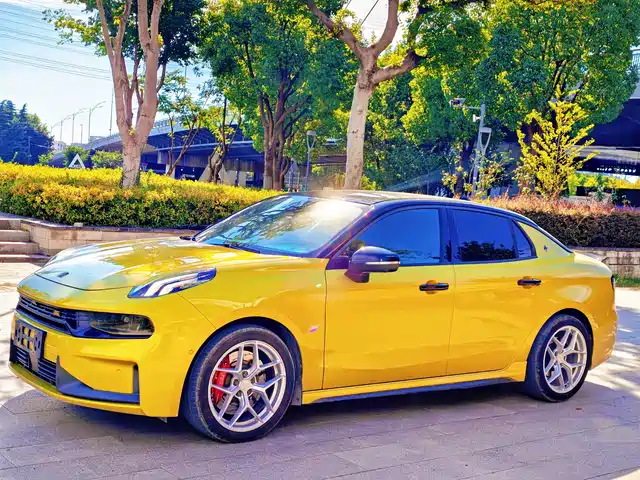 2020 Lynk & Co 03