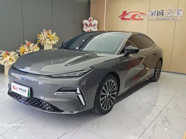 2026 Geely Galaxy Xingyao 8