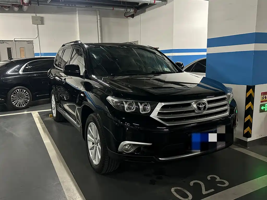 Toyota Highlander 2012 3.5L 7 мест Luxury