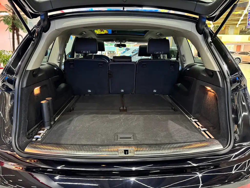 Audi Q7 — миниатюра 13
