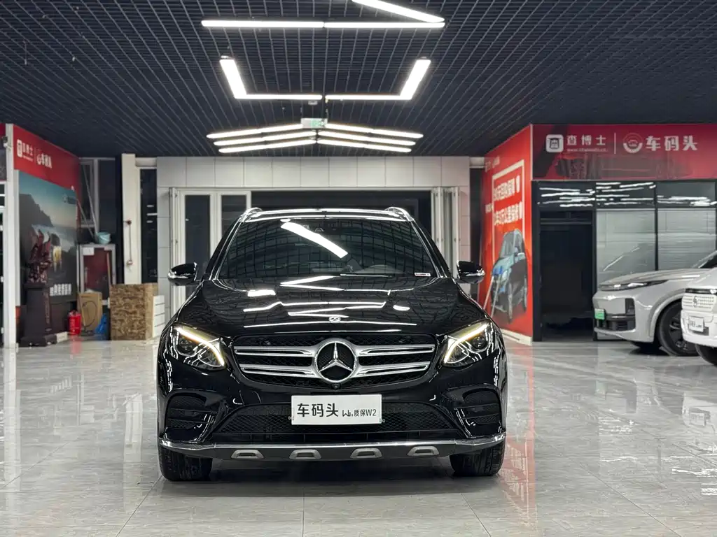 MERCEDES-BENZ GLC