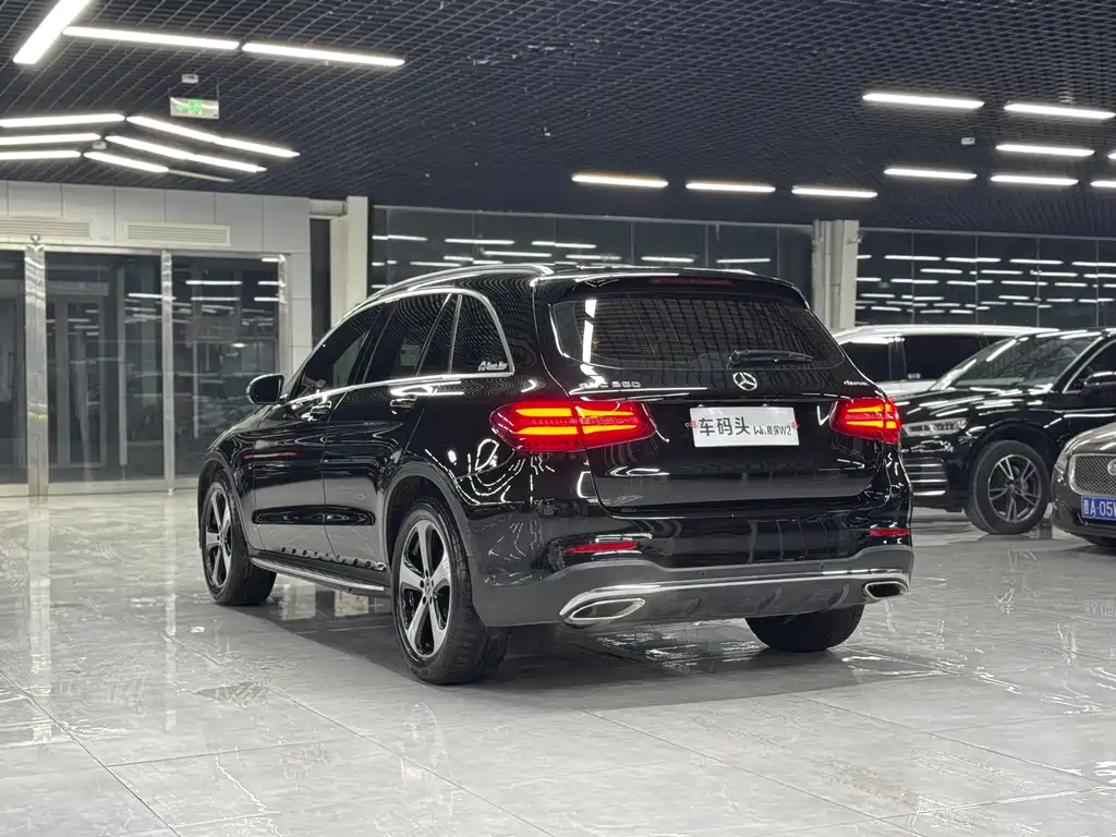 MERCEDES-BENZ GLC