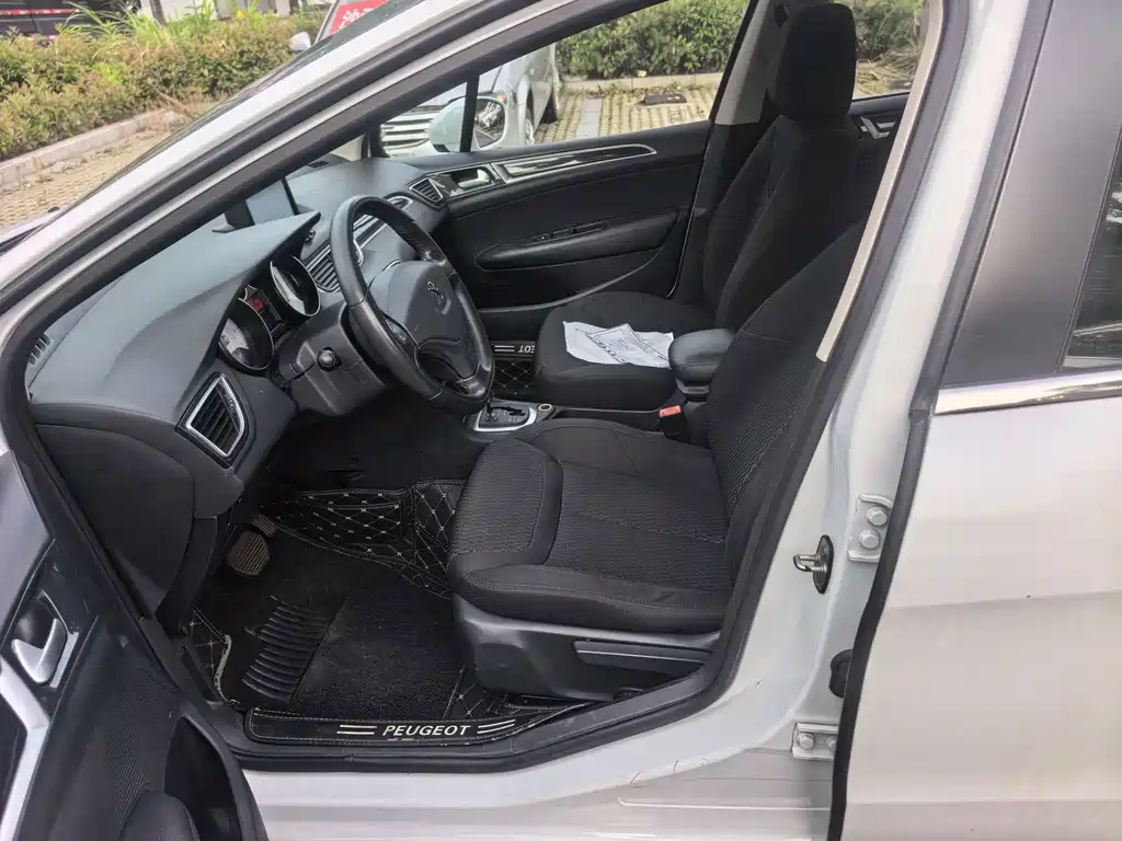 Peugeot 308 — миниатюра 7