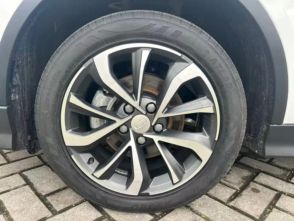 Geely Emgrand S — миниатюра 23