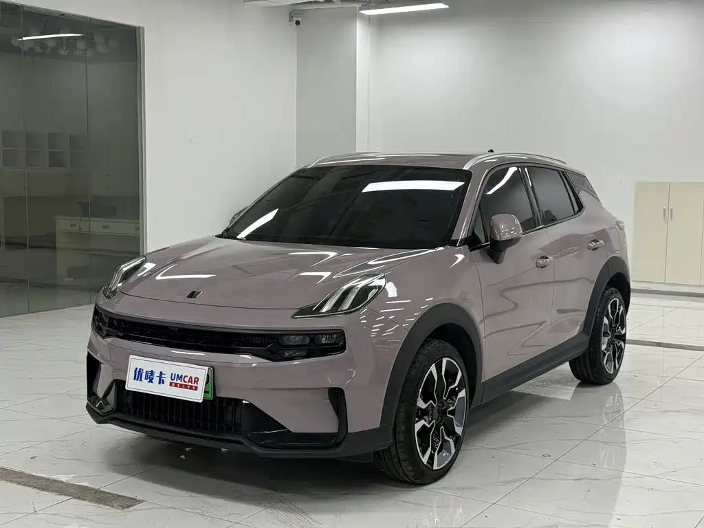 Lynk & Co 06 EM-P