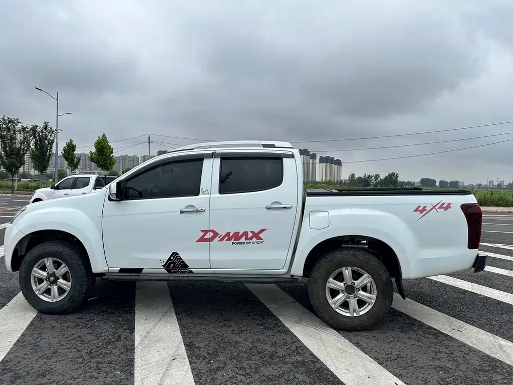 Isuzu D-Max 2018 3.0T AT Luxury 4JJ1-TC HI
