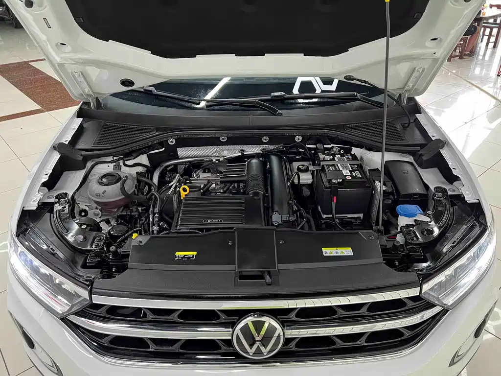 Volkswagen T-Roc — миниатюра 23