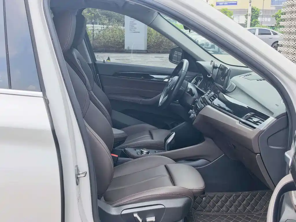 BMW X1 — миниатюра 12