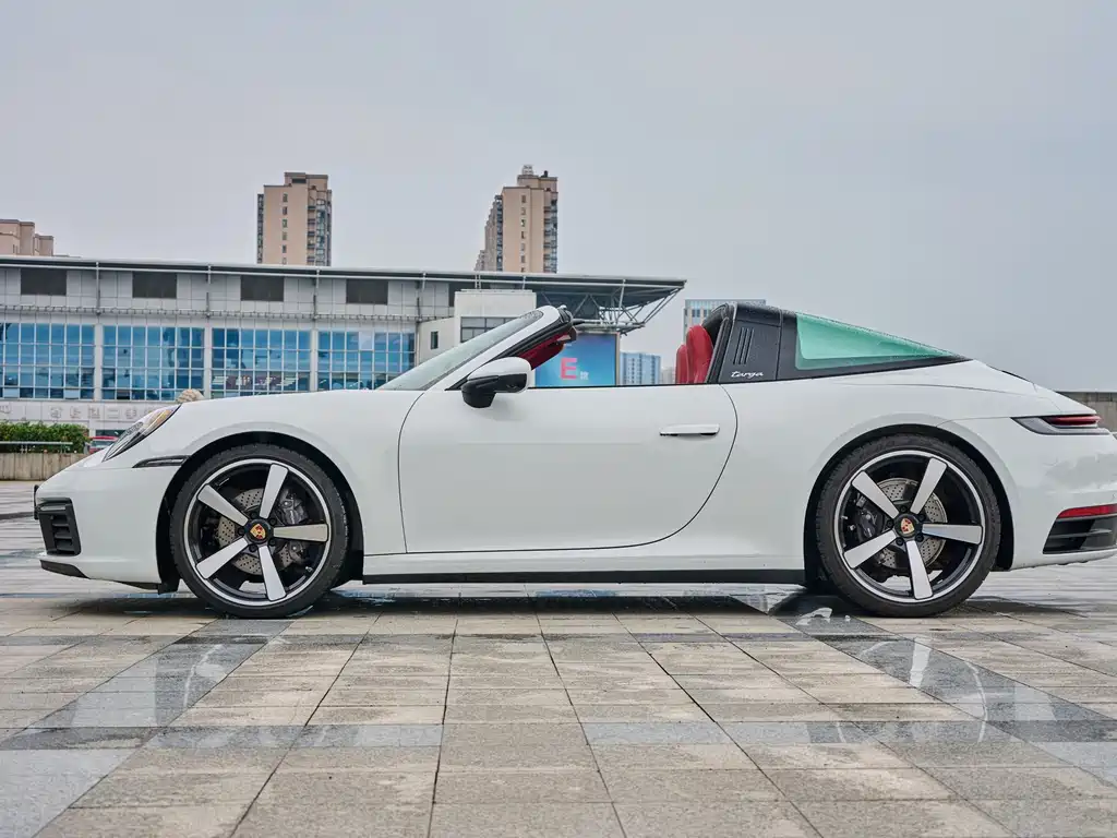 Porsche 911 2023 Targa 4 3.0T