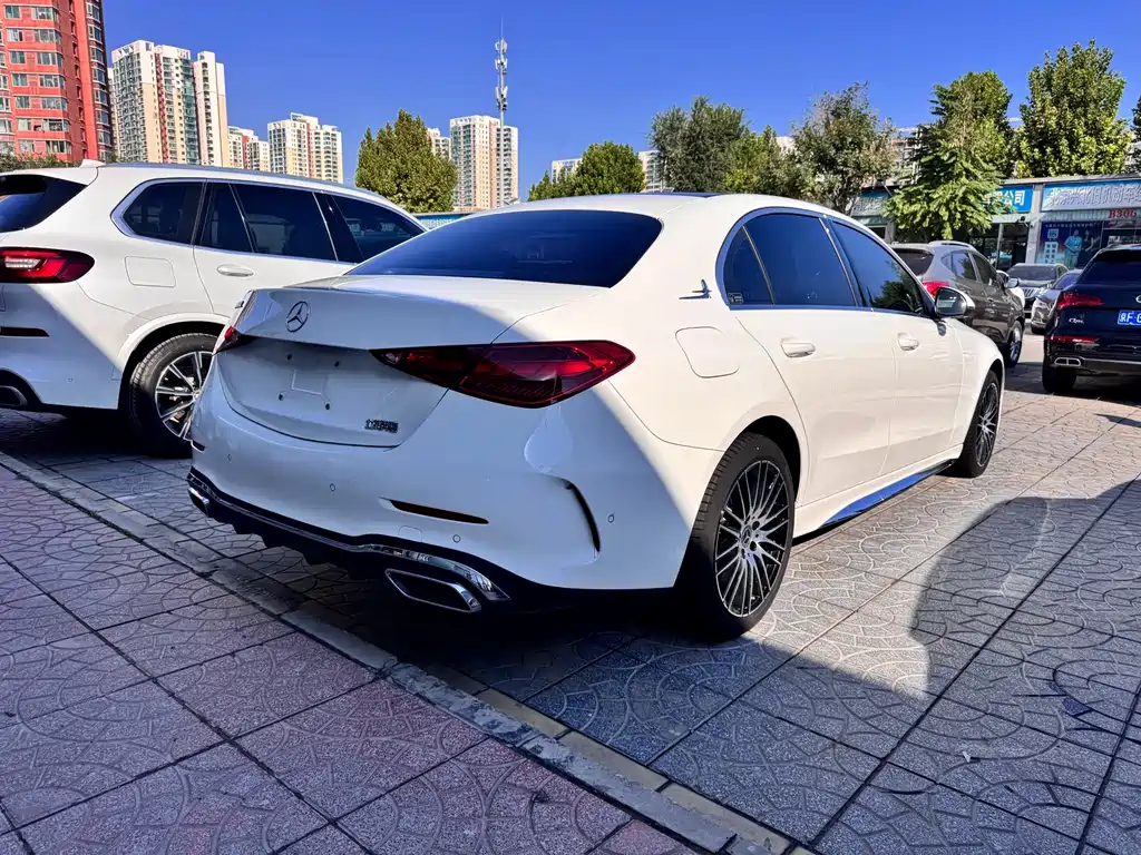 Mercedes-Benz C-Class — миниатюра 2